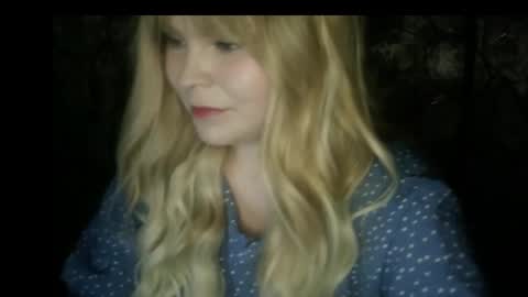 blushing_star online show from December 18, 4:12 pm