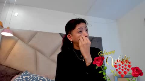   online show from February 15, 9:47 pm