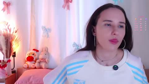 Emma online show from April 13, 1:07 am