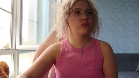 Belle  online show from September 18, 11:42 am