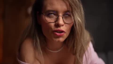 Alex online show from November 19, 5:29 am