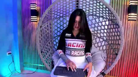 Brenda moris online show from March 6, 11:44 pm