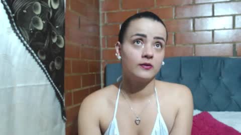 brenda69699 online show from February 1, 1:23 am