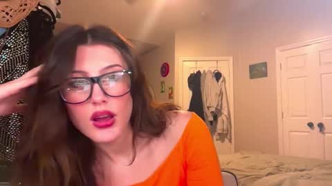 Brianna3 online show from November 1, 6:06 am