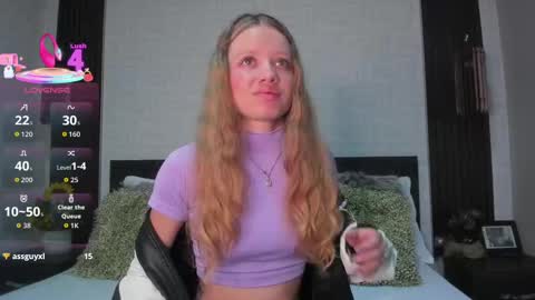 Snapshot of brianna_bondd chatting on October 11, 3:37 pm Briana online show from October 11, 3:37 pm