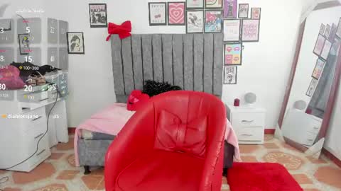britannie_ online show from June 19, 2:20 pm