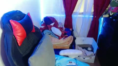 Snapshot of britannysexxy chatting on January 23, 5:56 am scarleth follow mee 3 kis online show from January 23, 5:56 am