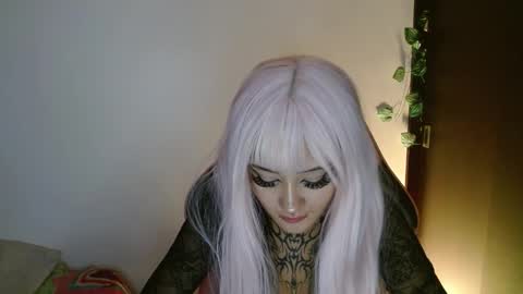 maru miaw   Please help me to reach 100 thumbs up online show from February 11, 7:32 am