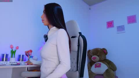 SARAH  online show from November 24, 11:29 pm