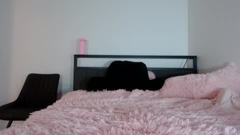 Queen Lola XXX online show from June 23, 8:45 am