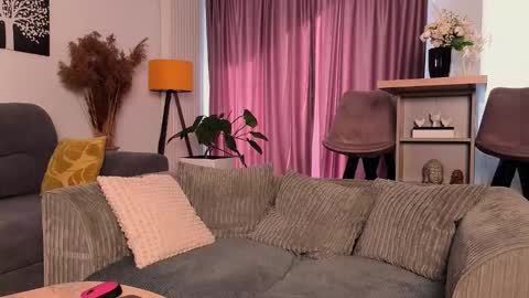 MayaCroft online show from February 3, 7:57 am