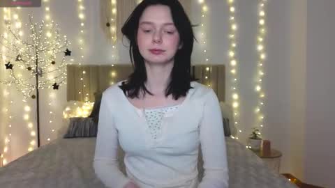 Leona online show from January 17, 7:27 am