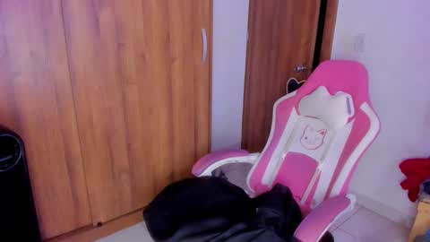 Isa online show from February 23, 11:59 pm