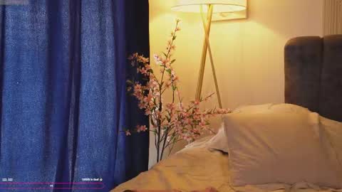 Snapshot of bunnycute_shy chatting on September 30, 2:44 pm 30 Off online show from September 30, 2:44 pm