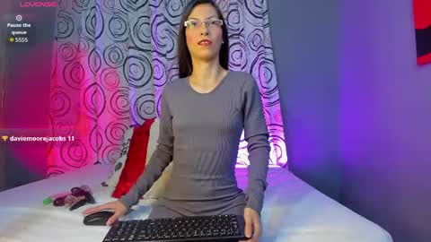 bunnythompson online show from July 15, 5:28 pm