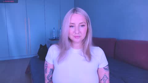 Lissa online show from May 10, 3:36 pm