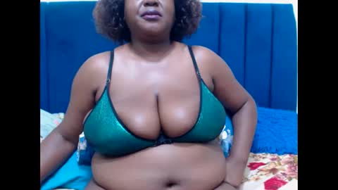bustychocx online show from May 26, 10:31 pm