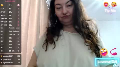 Emma online show from March 1, 1:11 pm