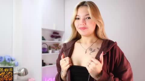 butteflai online show from November 5, 5:45 am