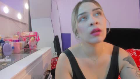Snapshot of byanca_winklar chatting on December 3, 5:55 pm     online show from December 3, 5:55 pm