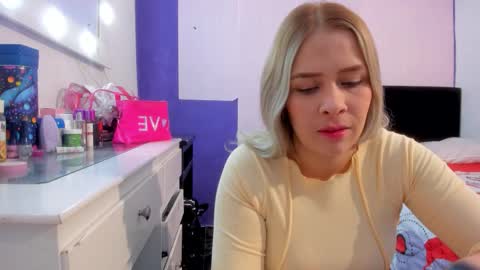 Snapshot of byanca_winklar chatting on September 22, 6:06 pm     online show from September 22, 6:06 pm