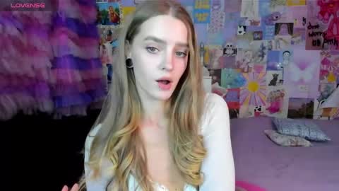 Emily  online show from October 12, 5:26 pm