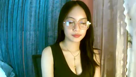 Freya online show from November 5, 8:30 am