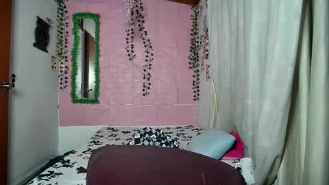 paula online show from February 6, 7:01 am