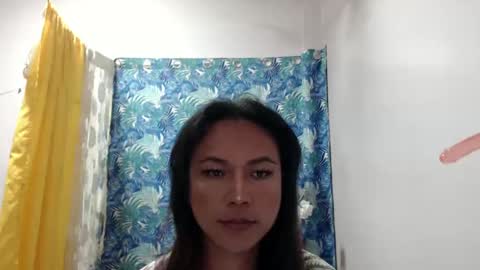 callme meya in asia online show from December 18, 11:34 am