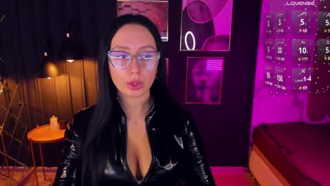 Snapshot of calypsownsu chatting on December 3, 8:06 pm Christy online show from December 3, 8:06 pm
