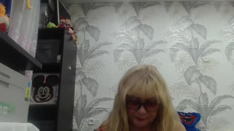 Snapshot of camdiva1 chatting on September 22, 8:46 am CamDiva1 online show from September 22, 8:46 am