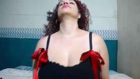 Snapshot of cameron_es chatting on October 13, 3:42 am cameron_es online show from October 13, 3:42 am