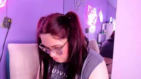 Snapshot of camiila_osorio chatting on October 3, 11:21 pm Camila Osorio online show from October 3, 11:21 pm