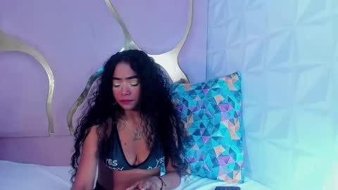 camilaqueenh online show from October 21, 3:21 am