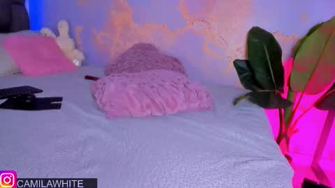 MARIA CAMILA        online show from March 23, 8:15 pm