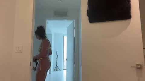 Snapshot of camiliakxoxo chatting on September 22, 12:14 pm camiliakxoxo online show from September 22, 12:14 pm