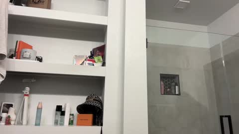 Snapshot of camiliakxoxo chatting on March 4, 12:22 pm camiliakxoxo online show from March 4, 12:22 pm