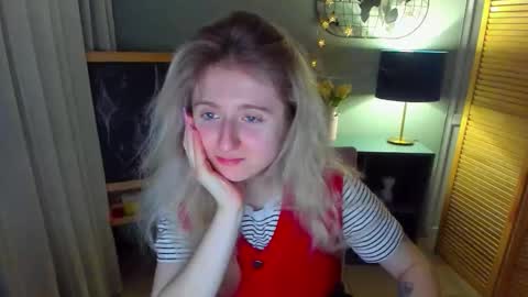 camilladreamer online show from March 29, 2:10 am