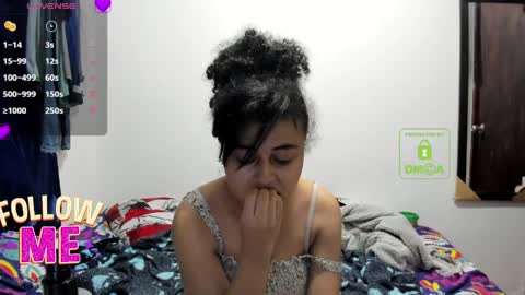 candy_val online show from April 27, 5:26 am