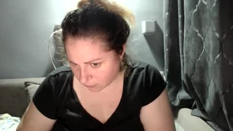 Laura online show from November 21, 5:15 pm