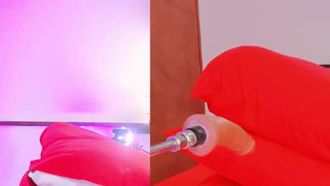 candyholmes online show from March 25, 3:26 pm