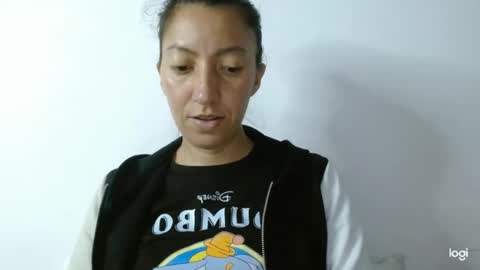 candymilfff online show from December 17, 9:52 pm