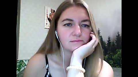 Daisy online show from October 14, 9:39 pm