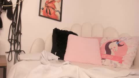 candytyler_ online show from January 5, 8:34 pm