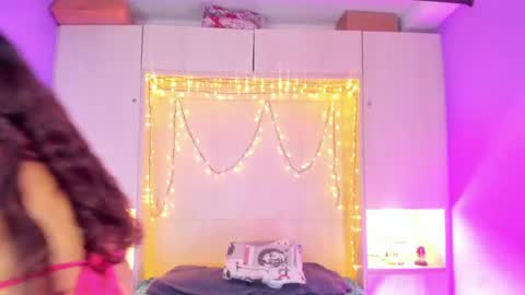  Dulce Maria  online show from September 25, 9:34 pm