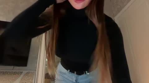 caressysiren online show from May 10, 10:45 pm