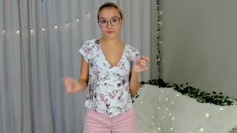 Snapshot of carlettascrudato chatting on October 29, 5:34 am Luna online show from October 29, 5:34 am