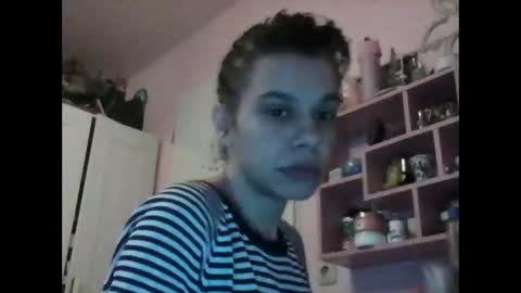 Snapshot of caroisback chatting on September 27, 10:11 am caroisback online show from September 27, 10:11 am