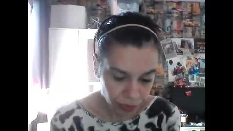 Snapshot of caroisback chatting on September 29, 1:49 pm caroisback online show from September 29, 1:49 pm
