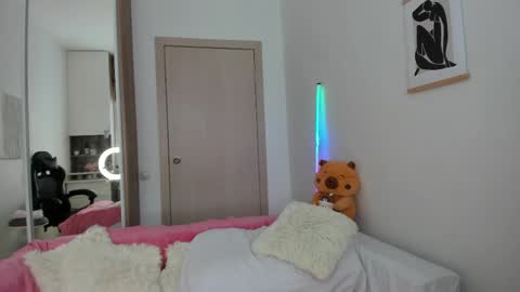 carol_may_ online show from June 3, 5:41 am